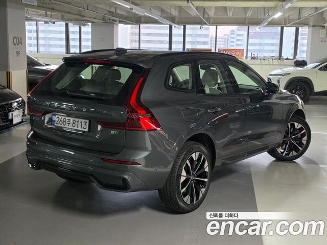 Volvo XC60 — фото 1