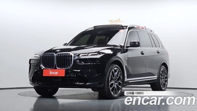 BMW X7 — фото 1