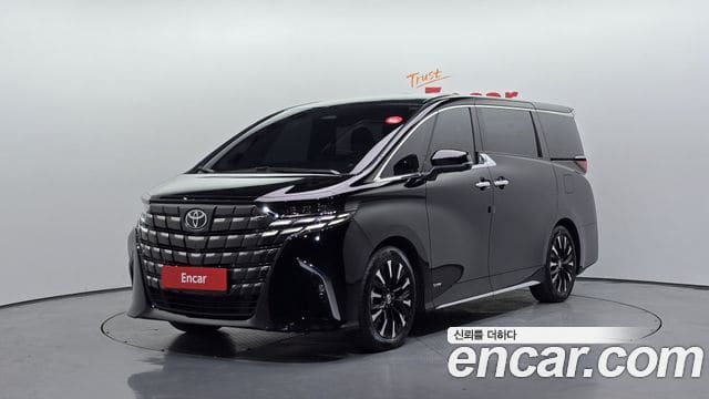 Toyota Alphard — фото 1