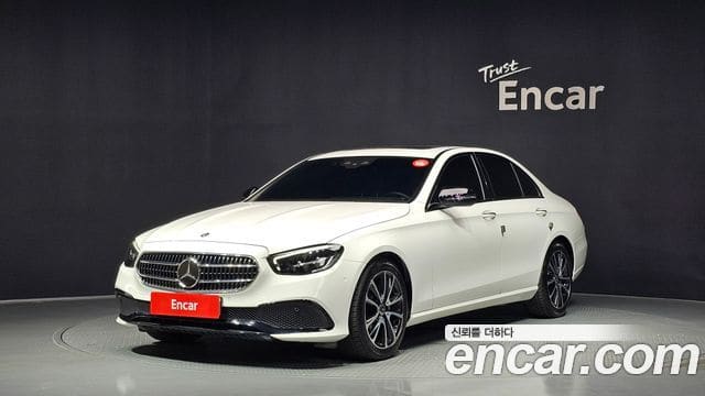 Mercedes-Benz E-Class — фото 1