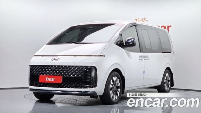 Hyundai Staria — фото 1