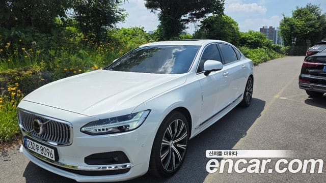 Volvo S90 — фото 1