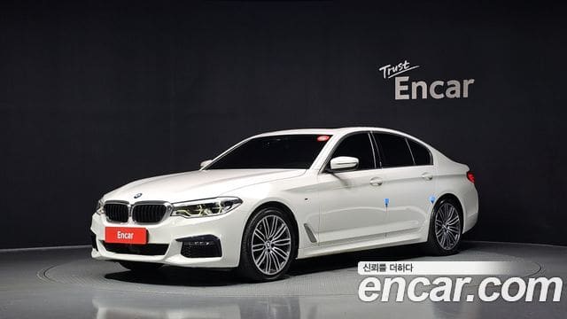 BMW 5 Series — фото 1