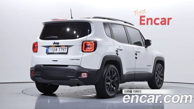Jeep Renegade — фото 1
