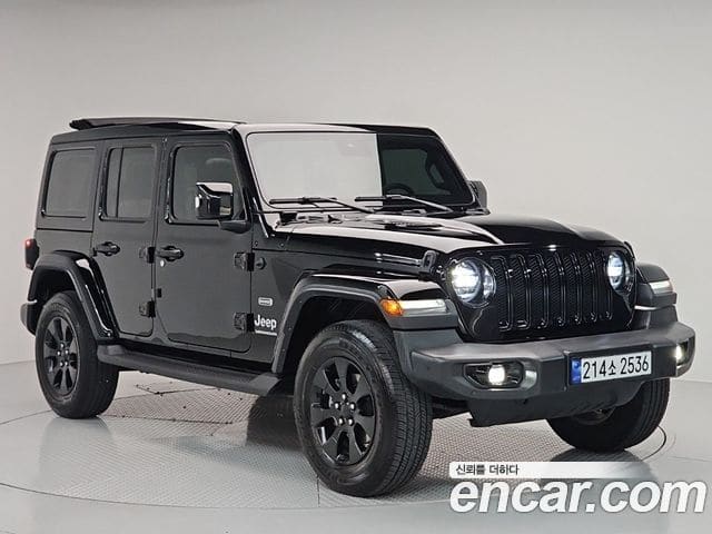 Jeep Wrangler — фото 1