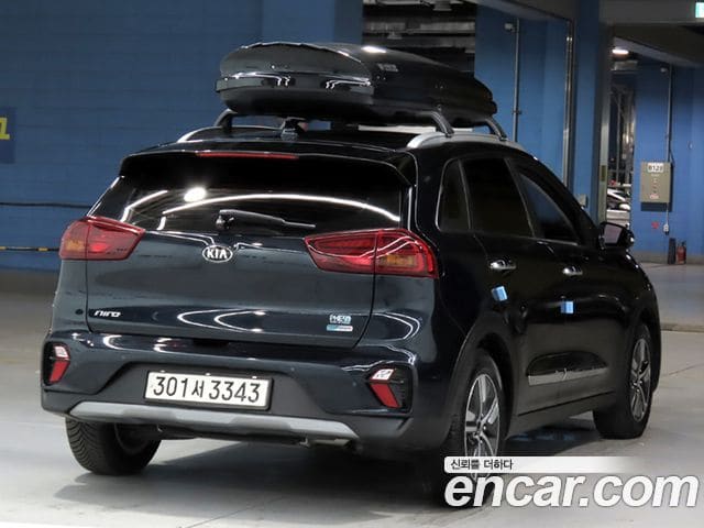 Kia Niro — фото 1