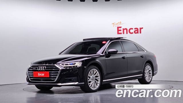 Audi A8 — фото 1