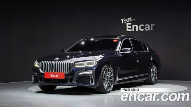 BMW 7 Series — фото 1