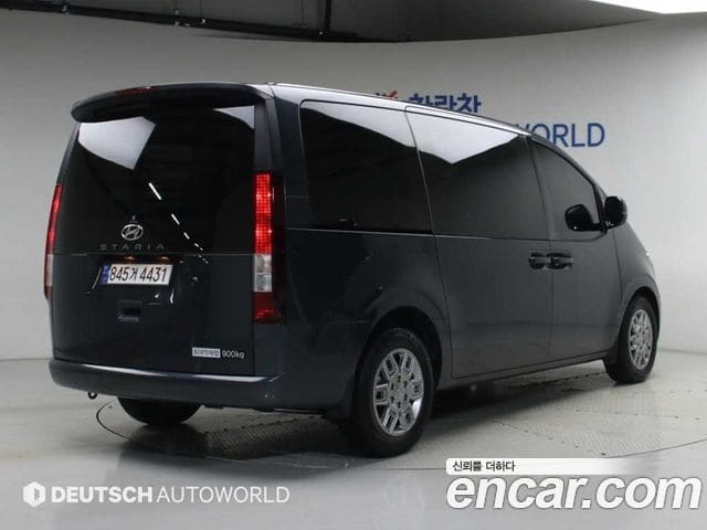 Hyundai Staria — фото 1
