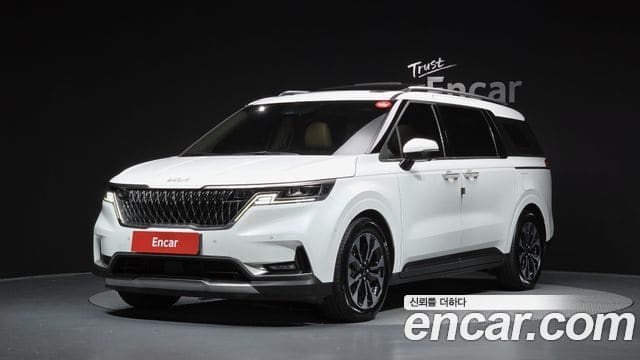 Kia Carnival — фото 1