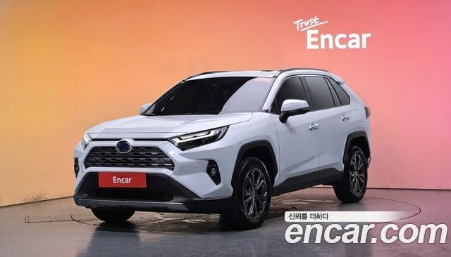 Toyota RAV4 — фото 1