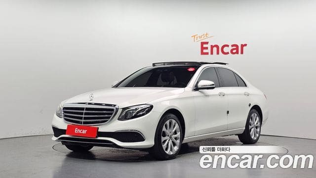 Mercedes-Benz E-Class — фото 1