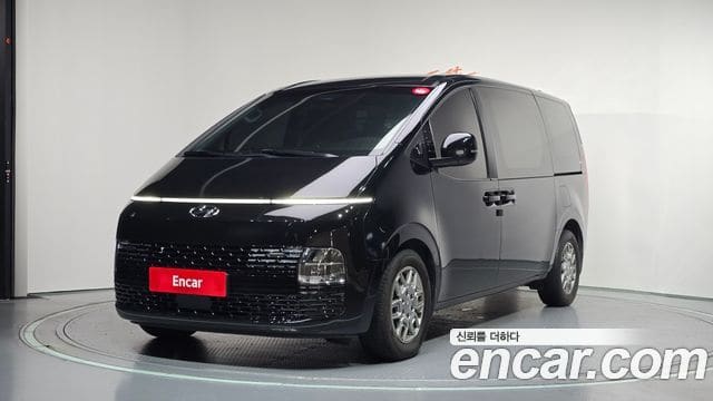 Hyundai Staria — фото 1