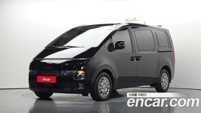 Hyundai Staria — фото 1