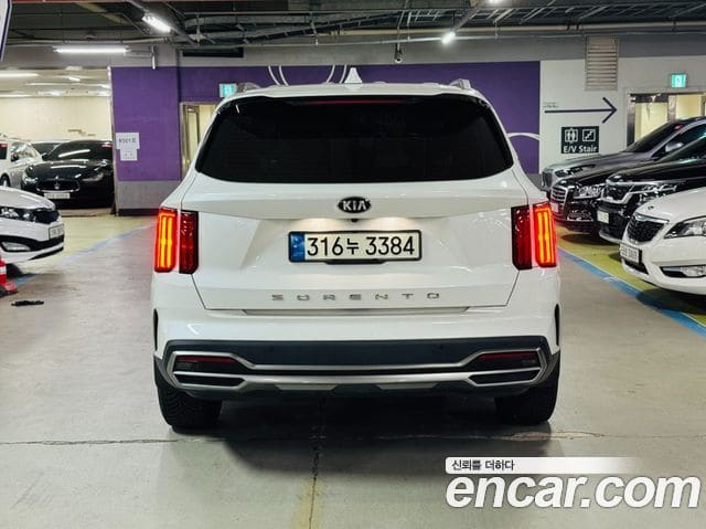 Kia Sorento — фото 1
