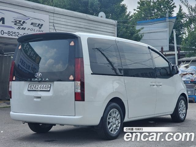 Hyundai Staria — фото 1