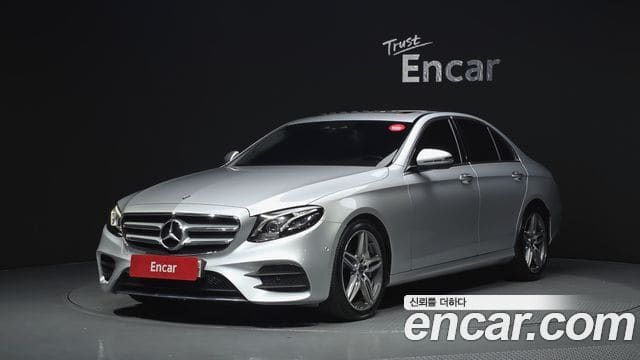 Mercedes-Benz E-Class — фото 1