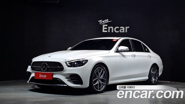 Mercedes-Benz E-Class — фото 1