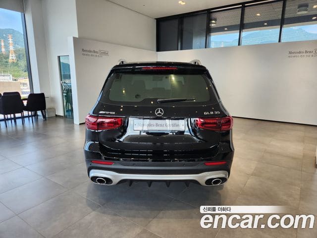 Mercedes-Benz GLB-Class — фото 1