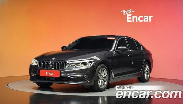 BMW 5 Series — фото 1