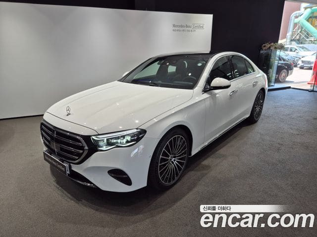 Mercedes-Benz E-Class — фото 1