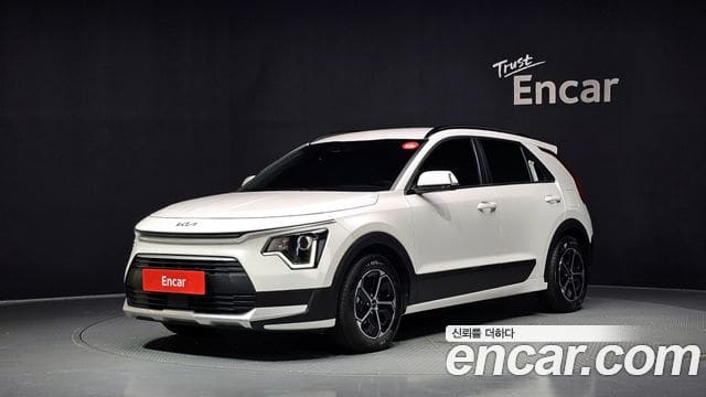 Kia Niro — фото 1