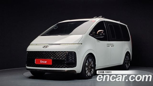 Hyundai Staria — фото 1