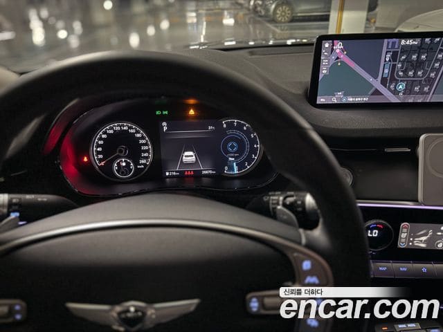 Genesis GV70 — фото 1
