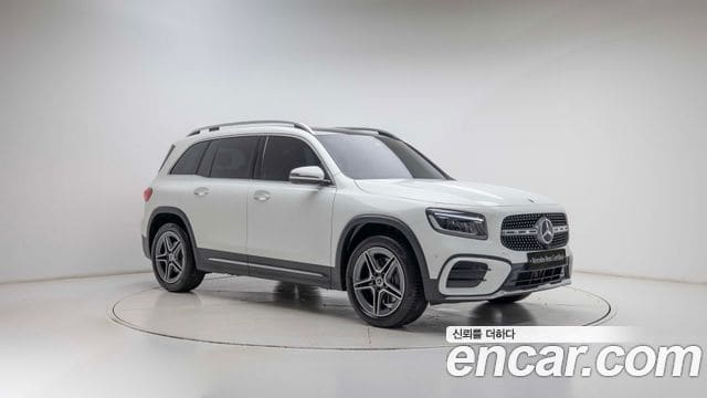 Mercedes-Benz GLB-Class — фото 1