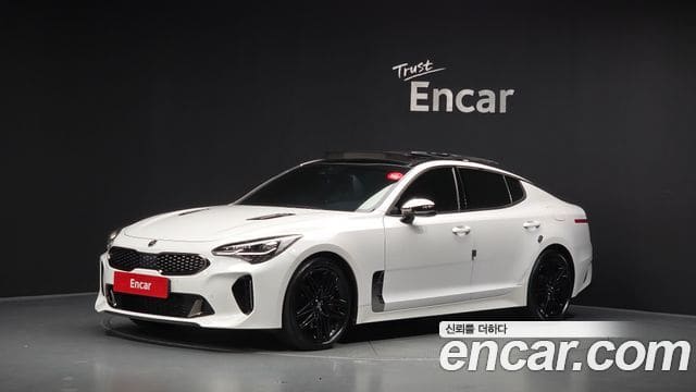 Kia Stinger — фото 1