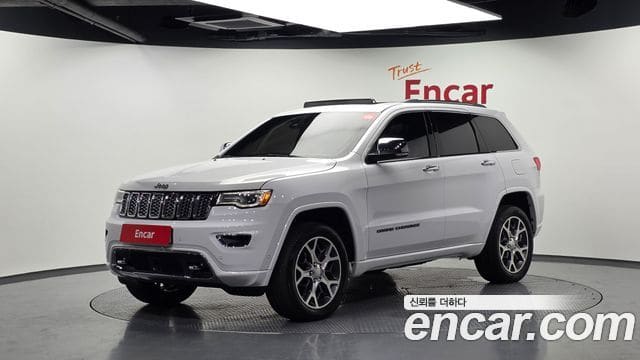 Jeep Grand Cherokee — фото 1