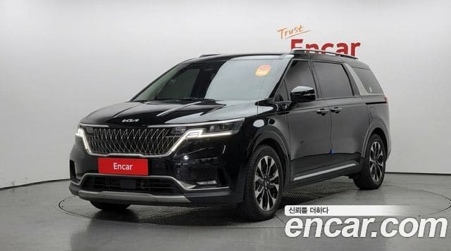 Kia Carnival — фото 1
