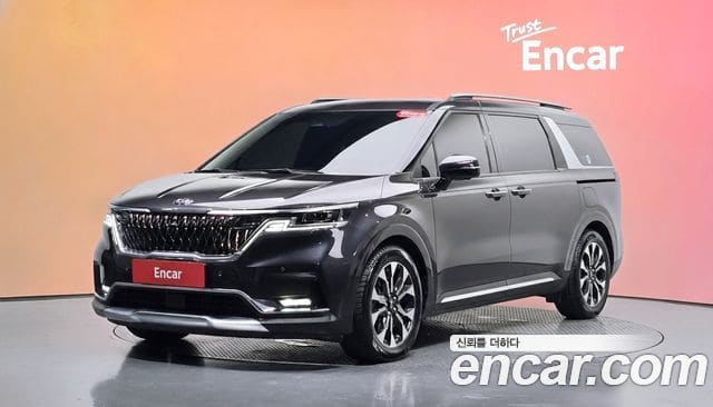 Kia Carnival — фото 1