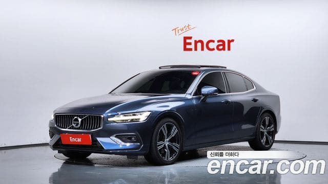 Volvo S60 — фото 1