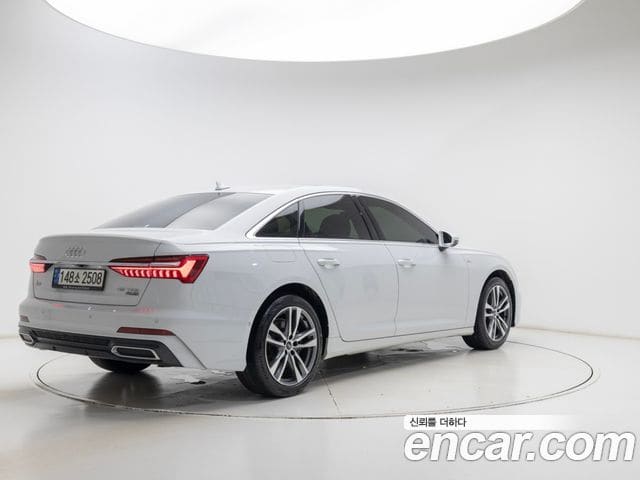 Audi A6 — фото 1