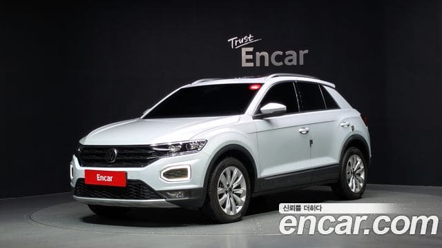 Volkswagen T-Roc — фото 1