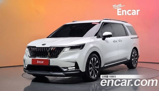 Kia Carnival — фото 1