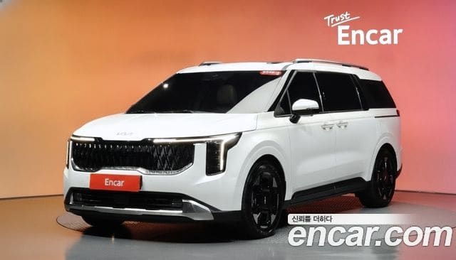 Kia Carnival — фото 1
