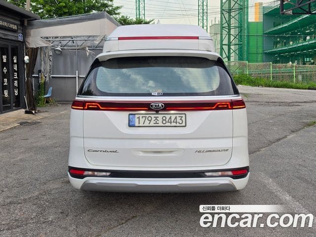 Kia Carnival — фото 1