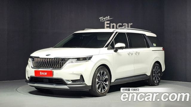 Kia Carnival — фото 1