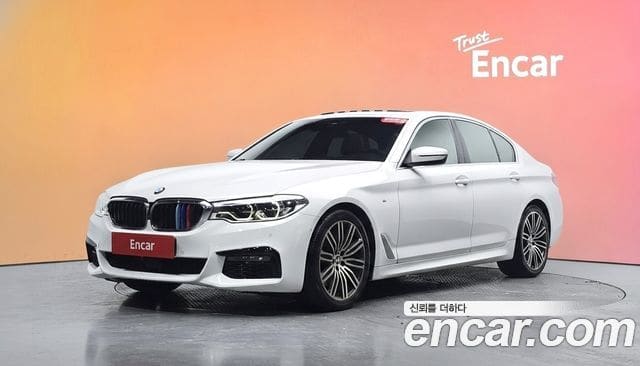 BMW 5 Series — фото 1