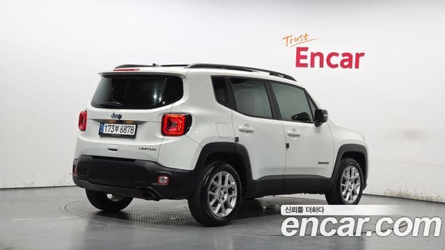 Jeep Renegade — фото 1