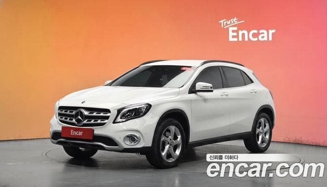 Mercedes-Benz GLA-Class — фото 1