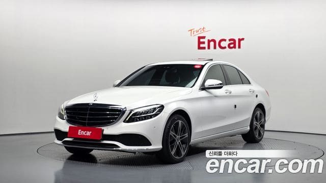 Mercedes-Benz C-Class — фото 1