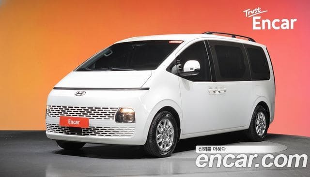 Hyundai Staria — фото 1