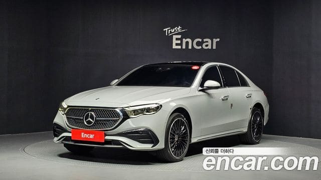 Mercedes-Benz E-Class — фото 1