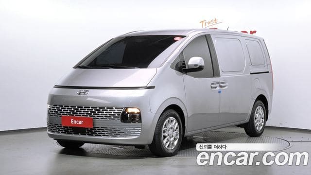 Hyundai Staria — фото 1