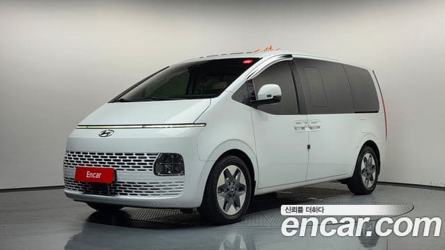 Hyundai Staria — фото 1