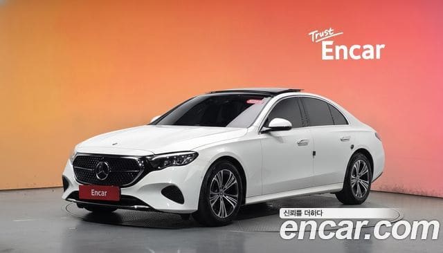 Mercedes-Benz E-Class — фото 1