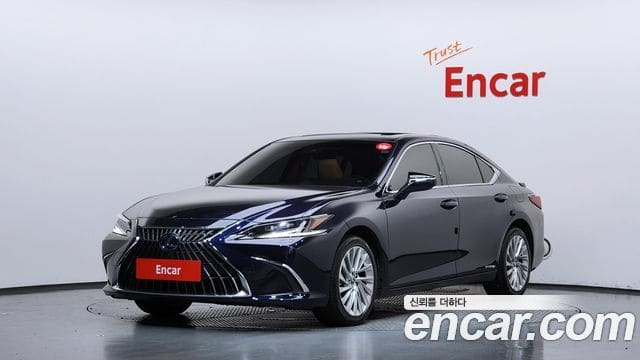Lexus ES300h — фото 1
